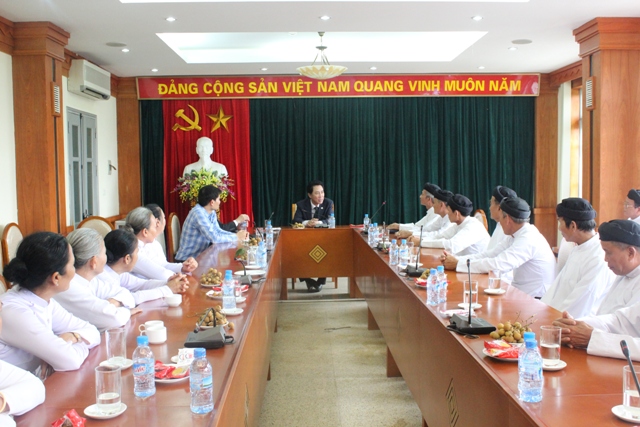 Delegation from Caodai Tay Ninh Church in Dong Thap province visits the Government Committee for Religious Affairs